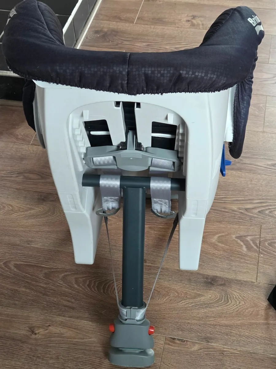 Britax MaxWay Rear Facing Seat with Tether Straps - Image 3