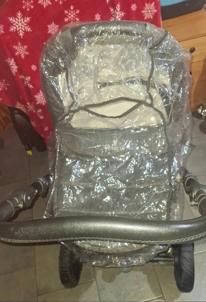 Venicci pram/buggy - Image 2