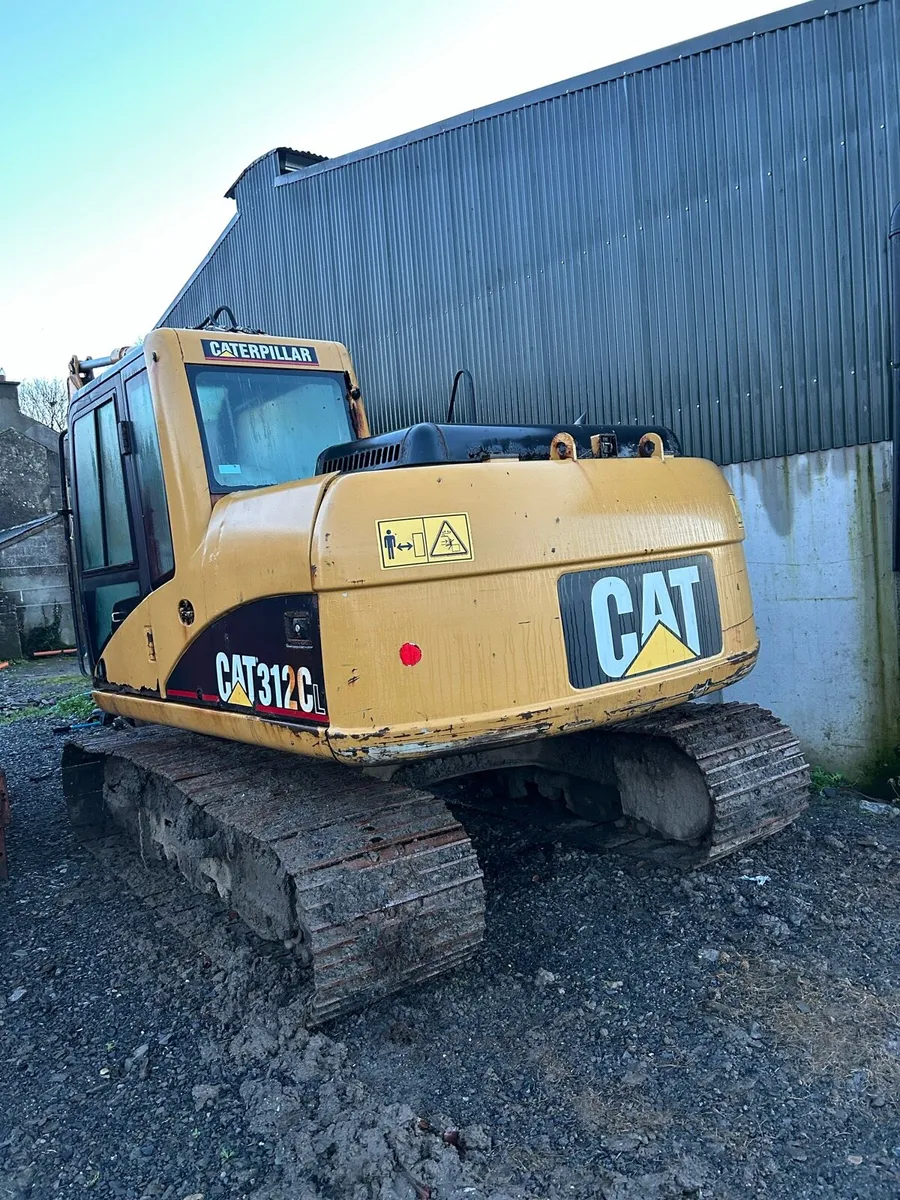 Cat 15ton digger - Image 2