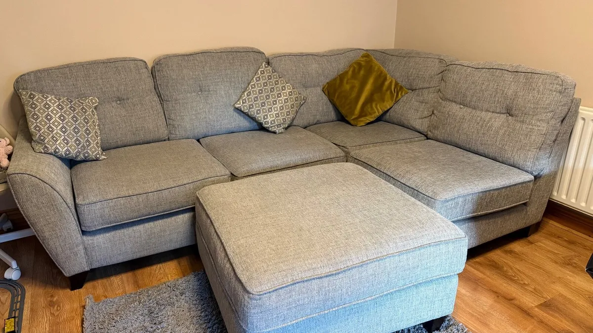Corner sofa with footstool - Image 1