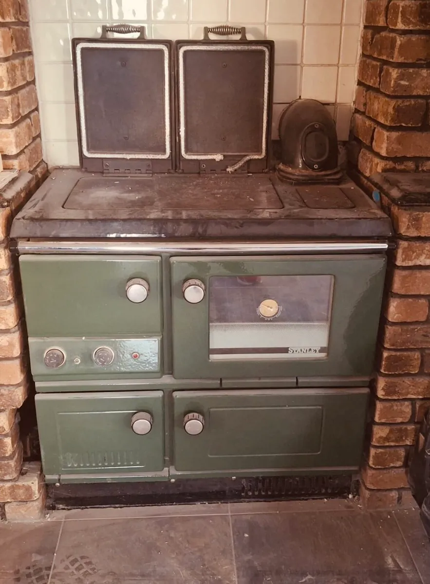 Stanley Oil Burning Range - Image 1