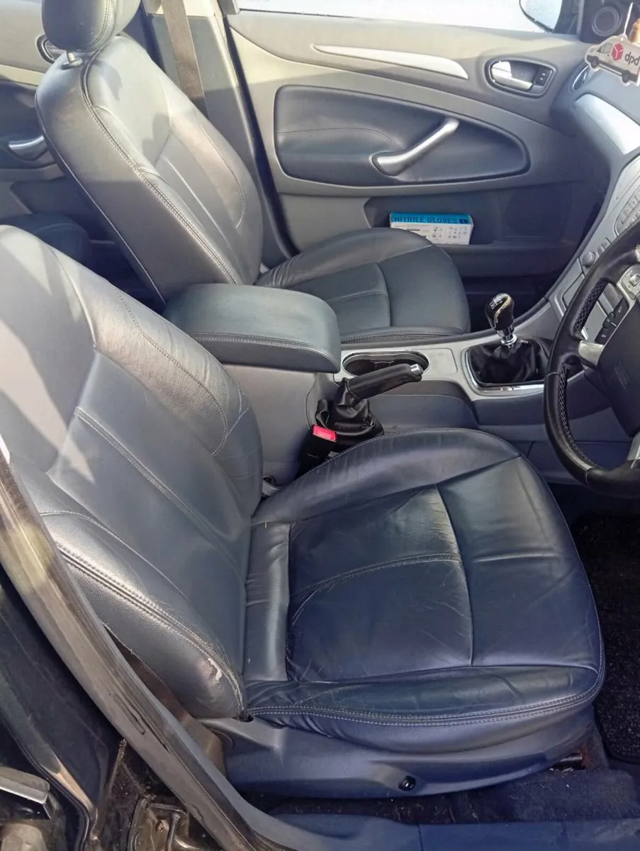 Ford Mondeo Estate. New NCT + Leather interior - Image 3