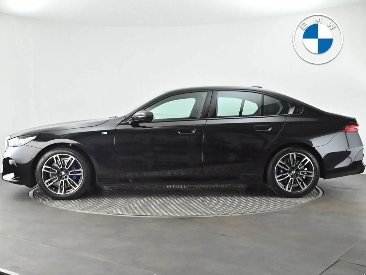 BMW 5-Series 520i M Sport Saloon - Image 3