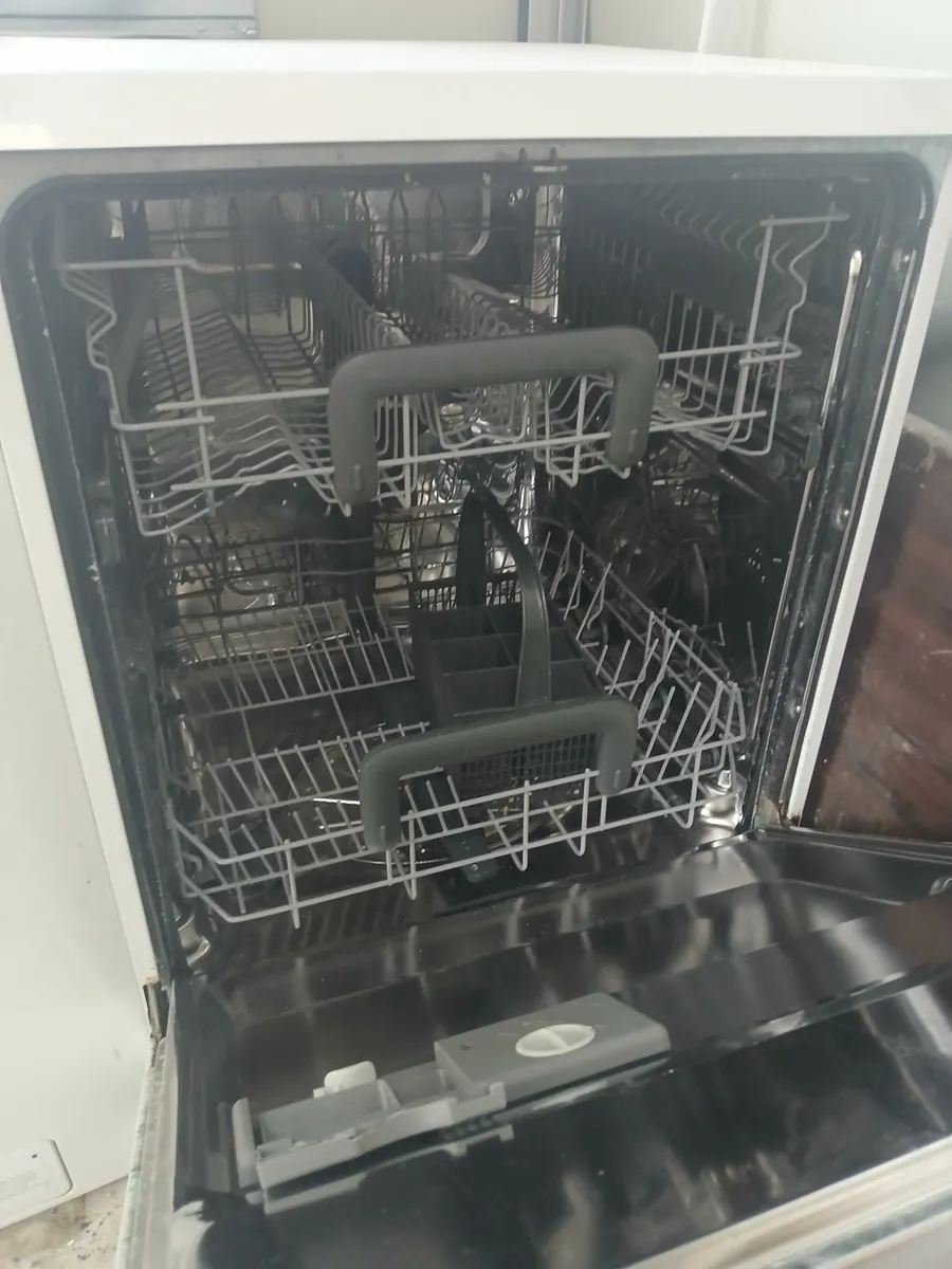 Dishwasher - Image 2