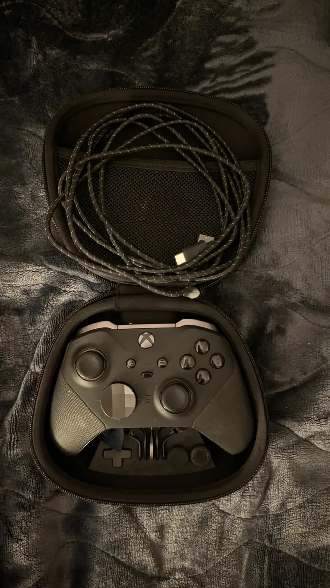 Xbox Elite Wireless Controller Series 2 - Image 1