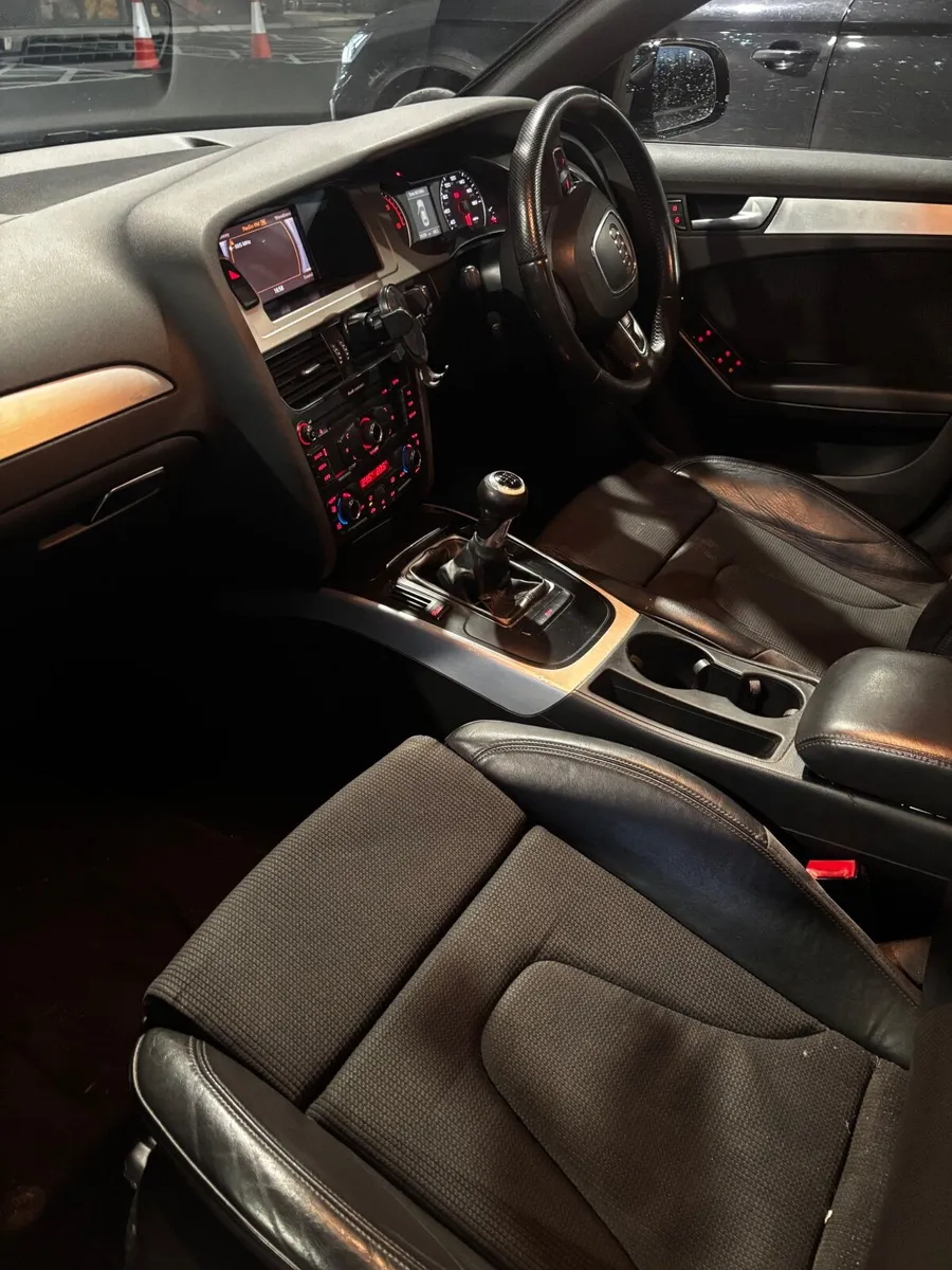 Audi A4 2011 - Image 4