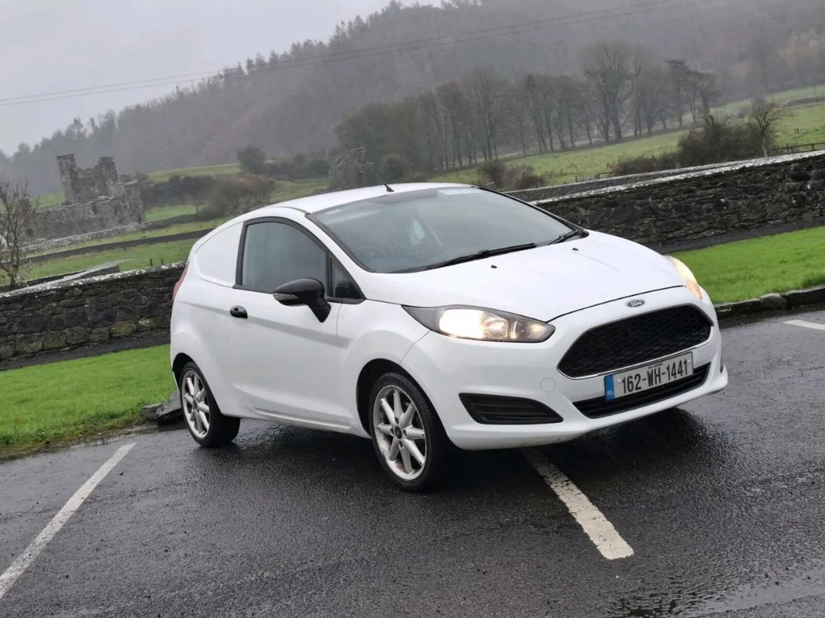 2016 ford fiesta van - Image 1