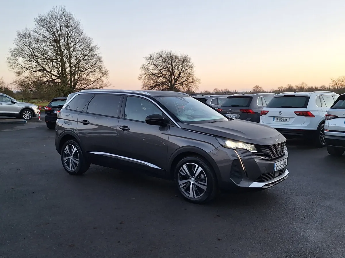 Peugeot 5008 1.5 HDI *High Spec/7 Seat - Image 1