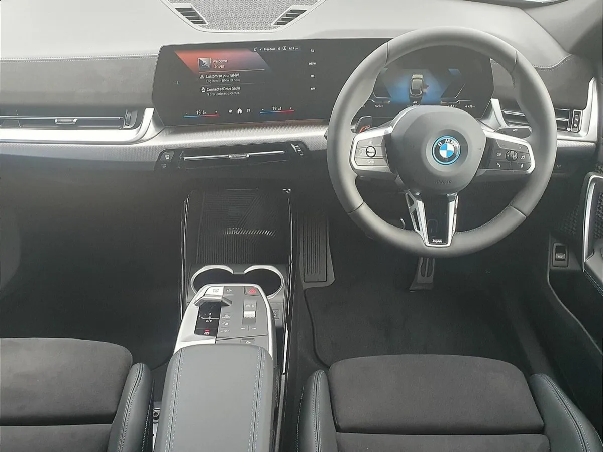 BMW iX2 eDrive20 M Sport - Image 3