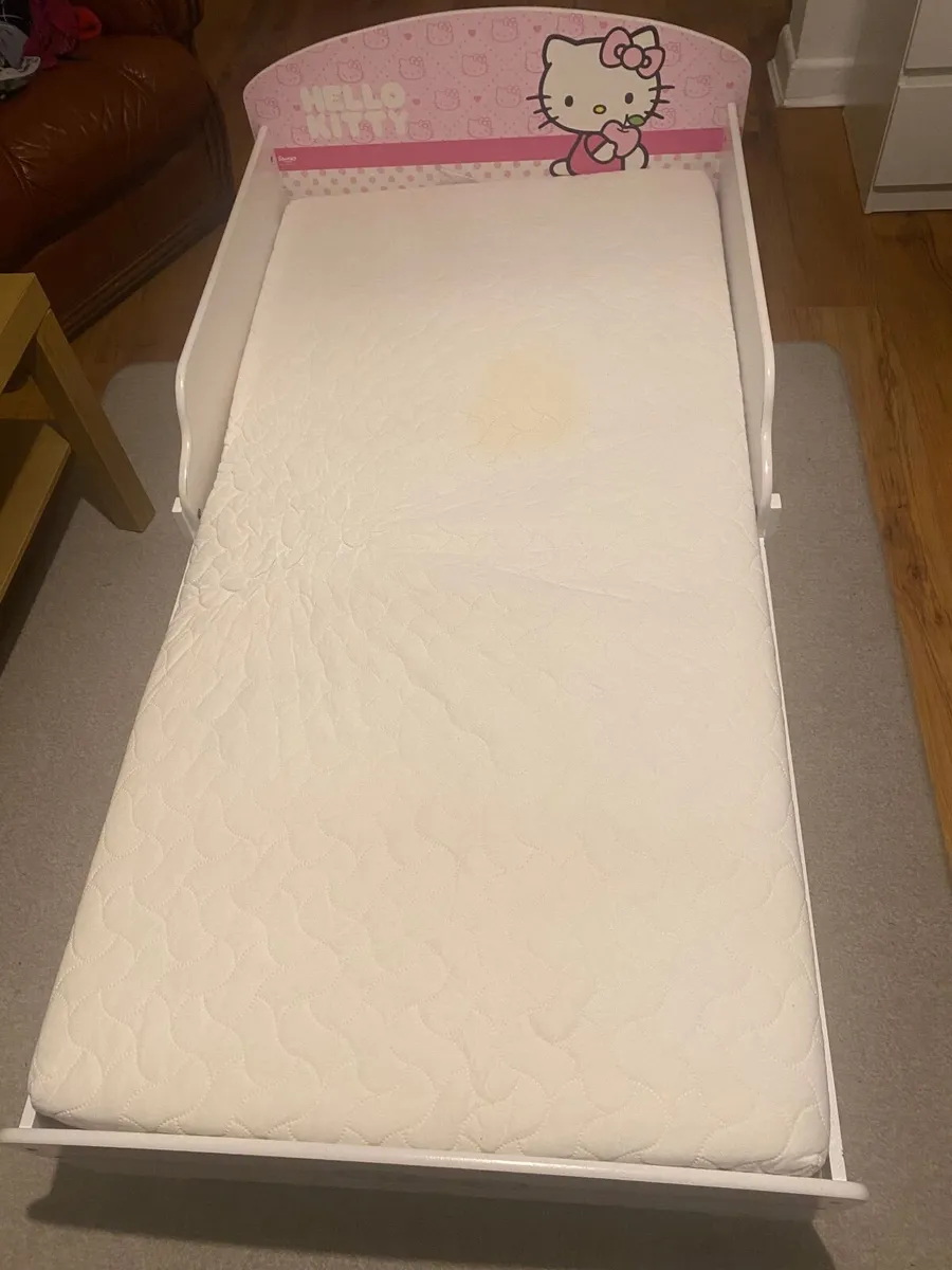 Toddler bed second hand