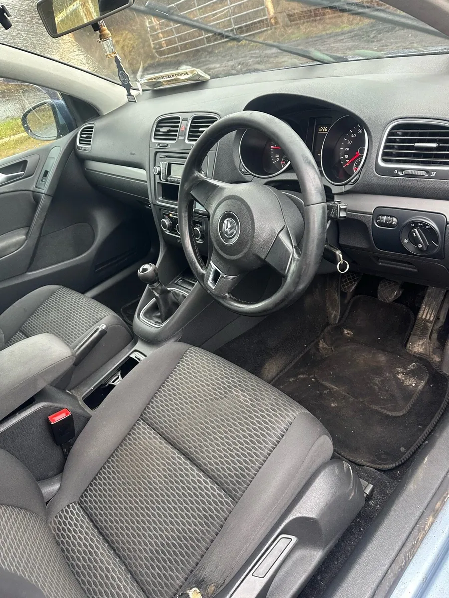 Volkswagen Golf - Image 4