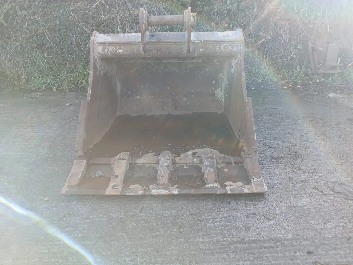 4 ft Strickland digging bucket - Image 3