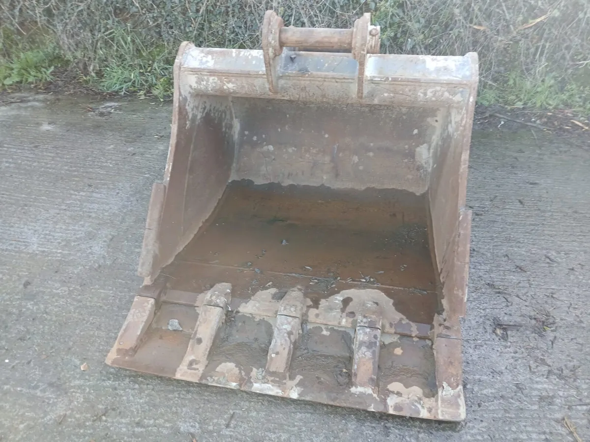 4 ft Strickland digging bucket - Image 4