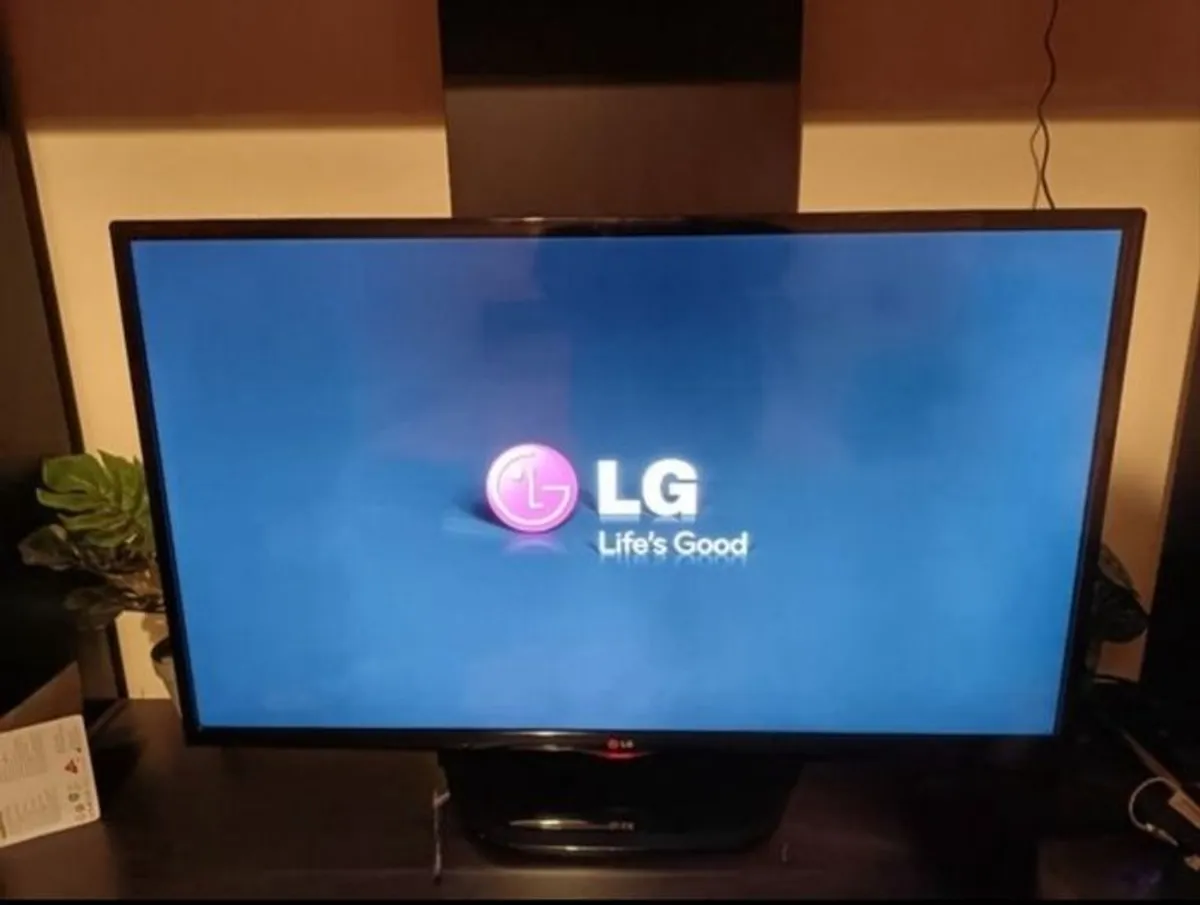 LG TV 43inch - Image 1