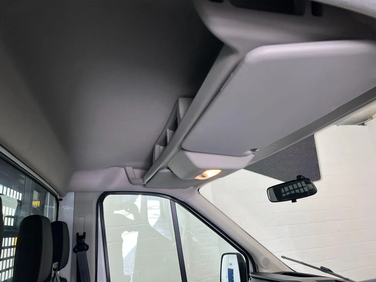 Ford Transit 2.0 350 EcoBlue HD Leader Dropside - Image 4
