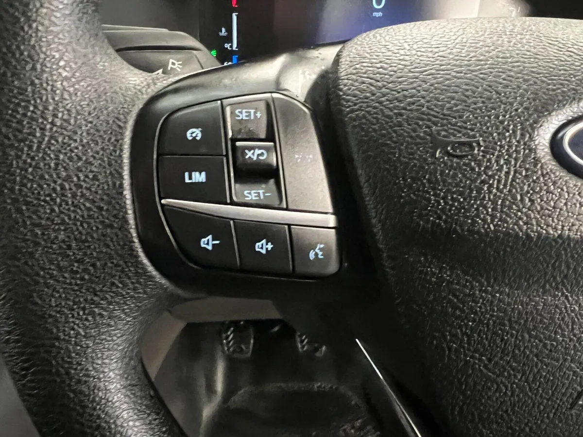 Ford Transit 2.0 350 EcoBlue Leader RWD Dropside - Image 4