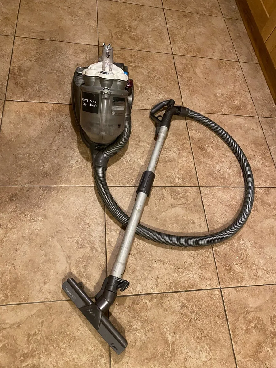 Dyson Hoover - Image 1