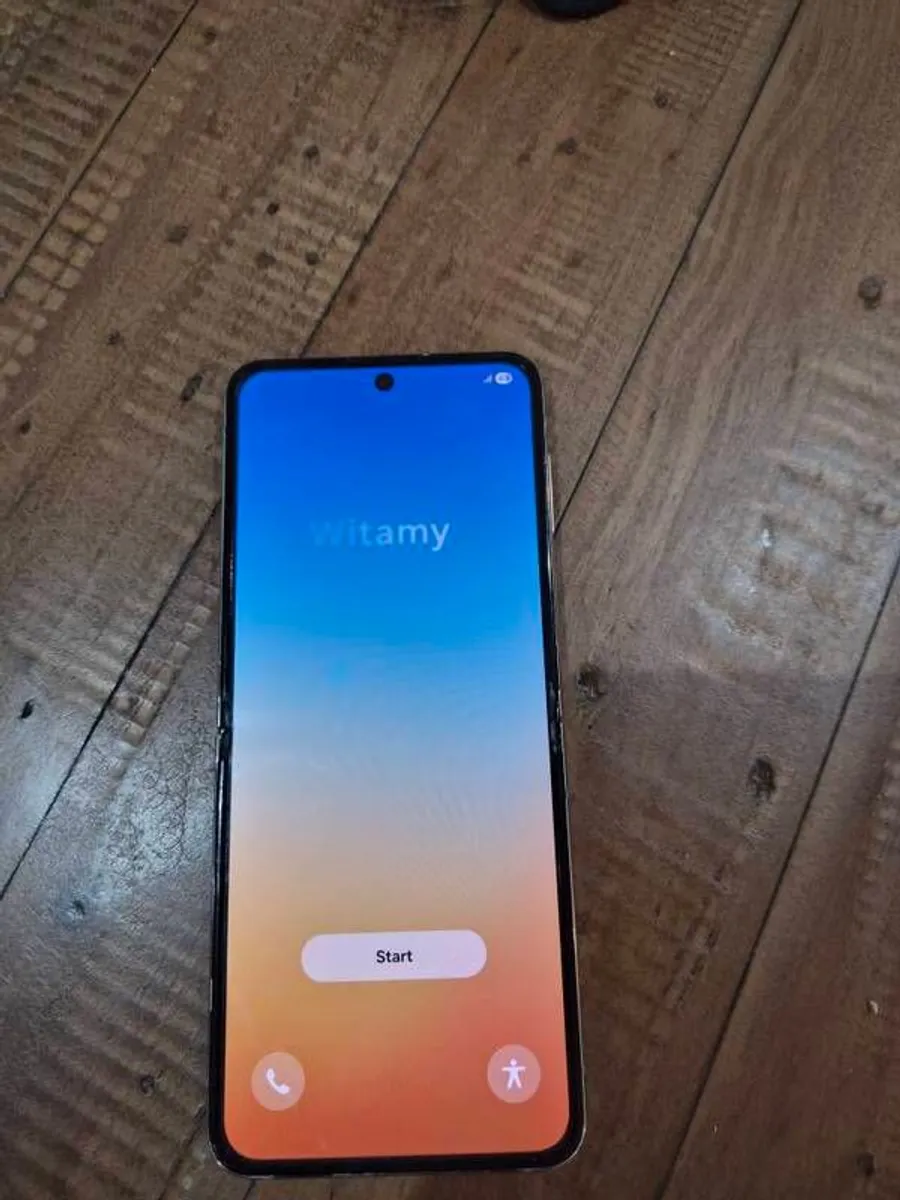 samsung Z flip 5 - Image 1