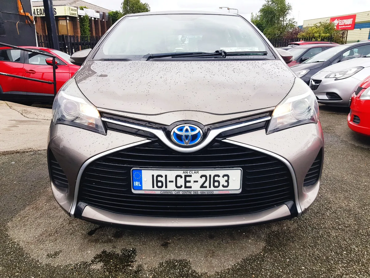161 TOYOTA YARIS HYBRID AUTOMATIC V.Low KM - Image 3