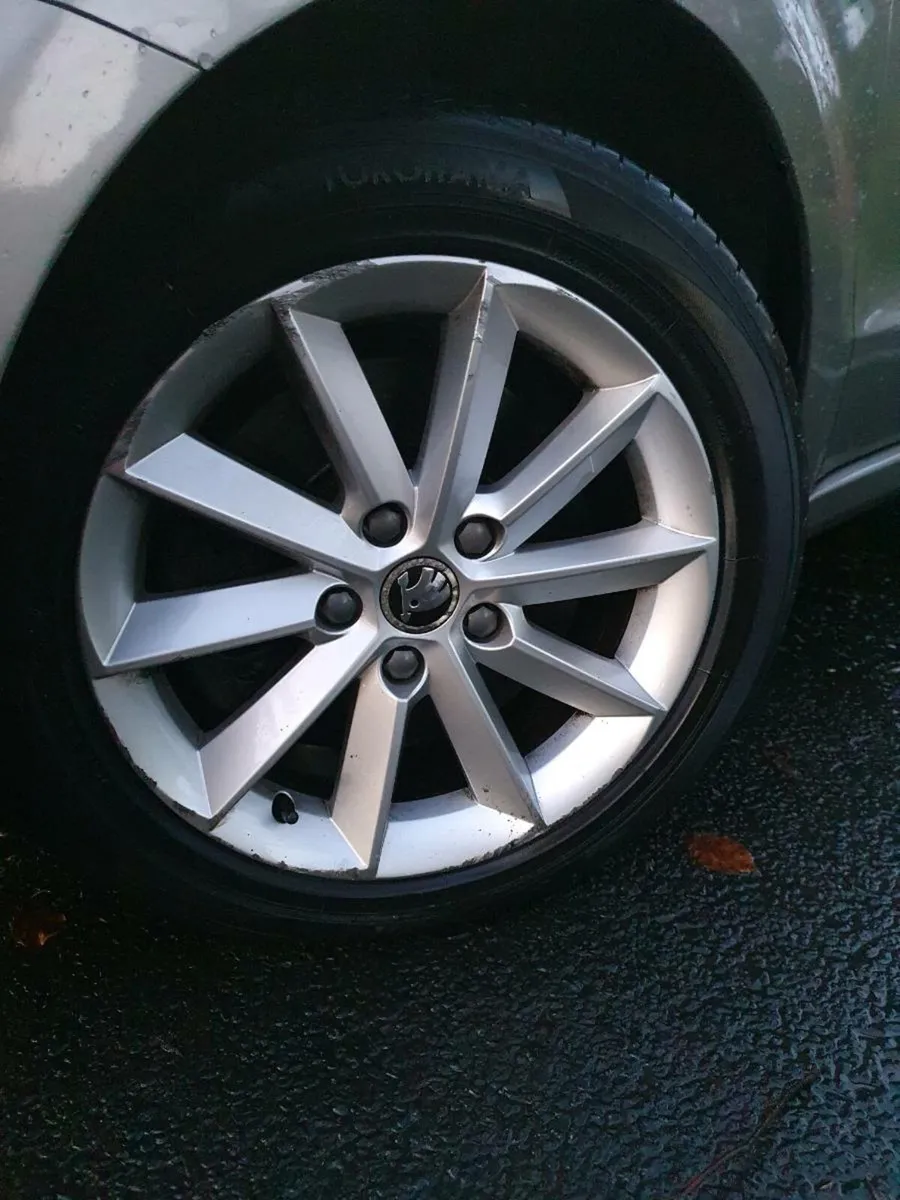 Skoda Superb - Image 4