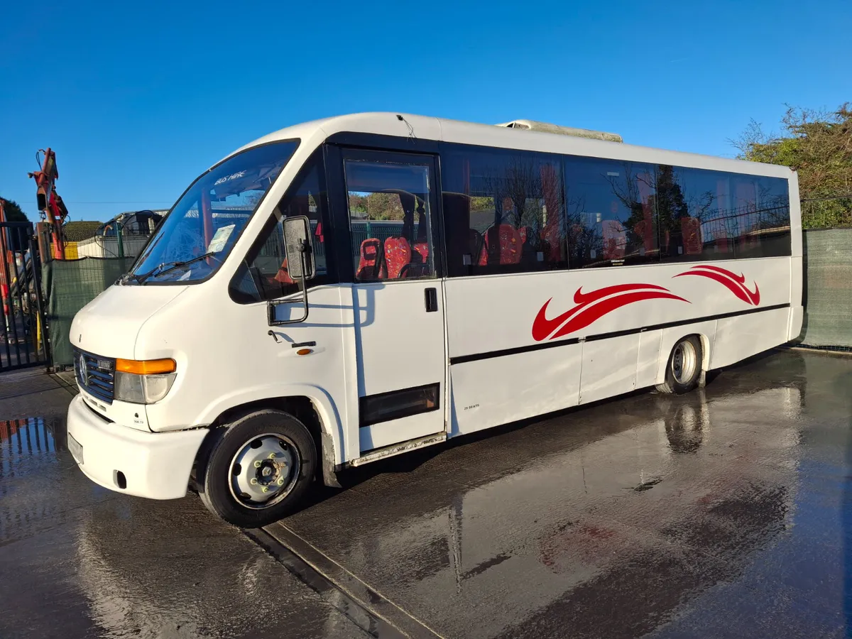 2008 Mercedes Vario  BUS  29 seater  800km - Image 1