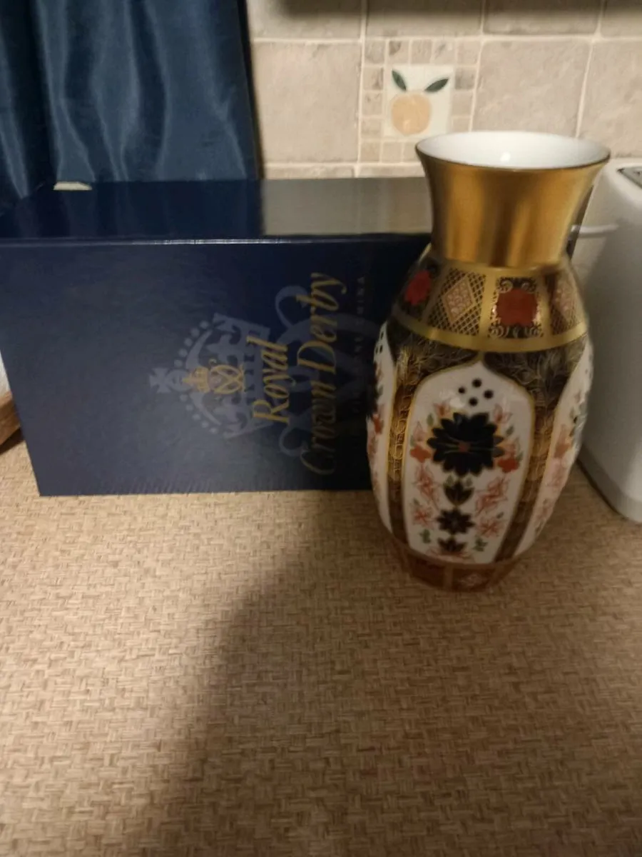 Royal crown derby - Image 1