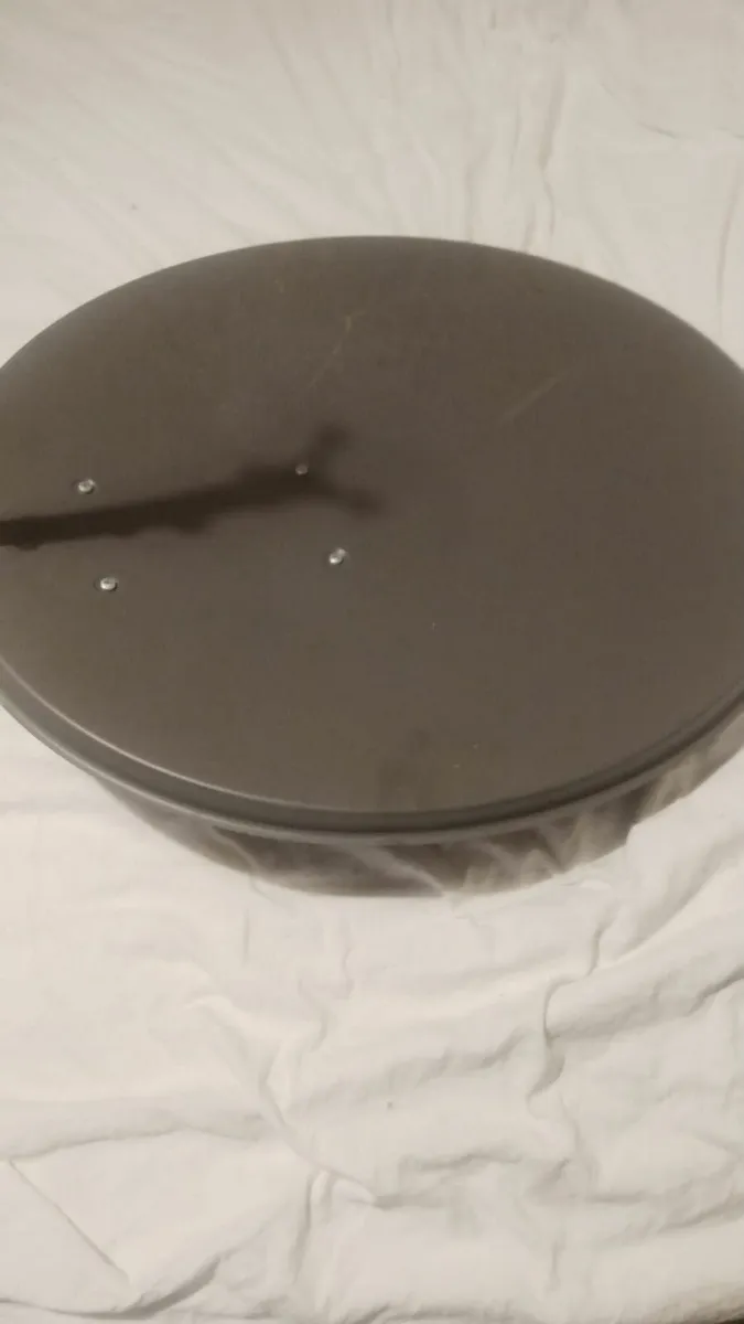 25'' Satellite Dish, New LNB & Digi Receiver  Box - Image 1