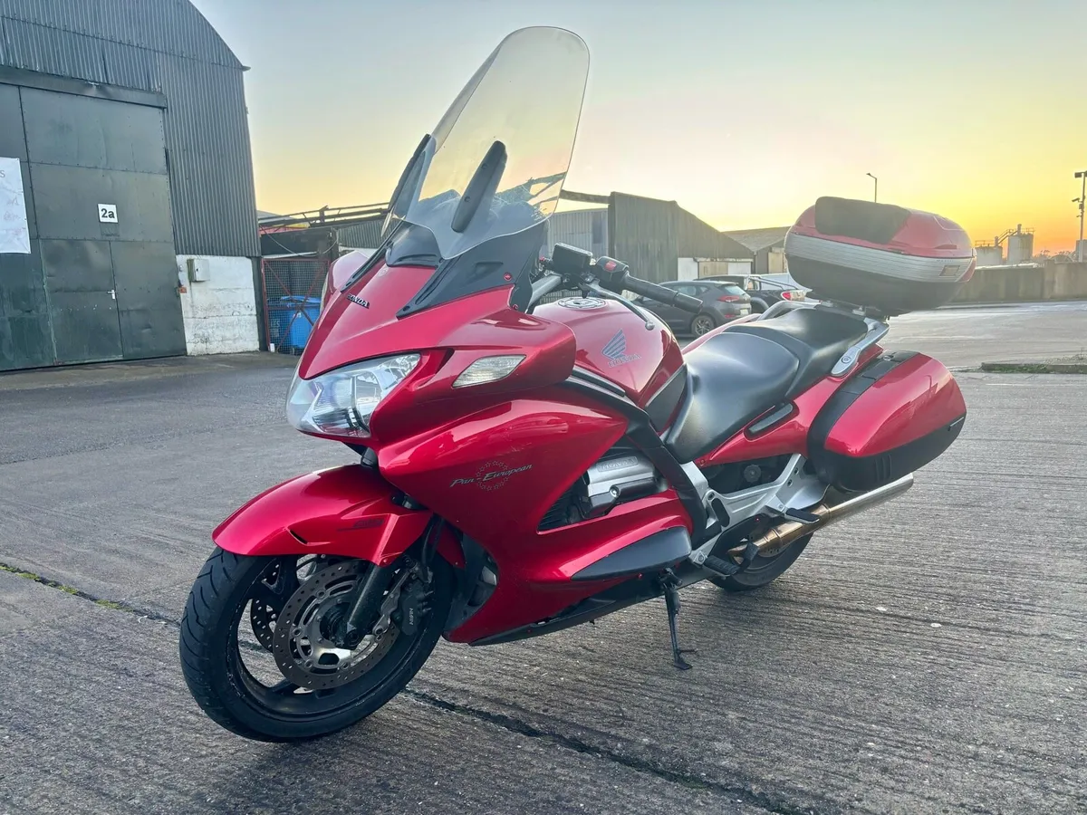 Honda ST 1300 Pan European - Image 1