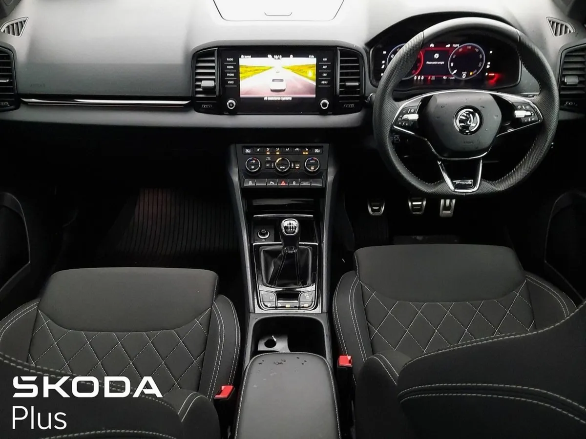 Skoda Karoq **SUNROOF**BLACK PACK*TINY MILEAGE** - Image 2