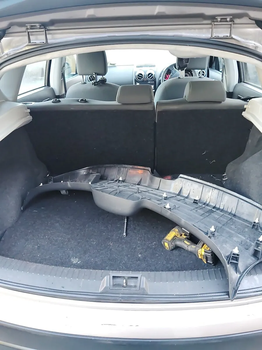 Breaking Nissan qashqai 2013 1.5tdci - Image 4