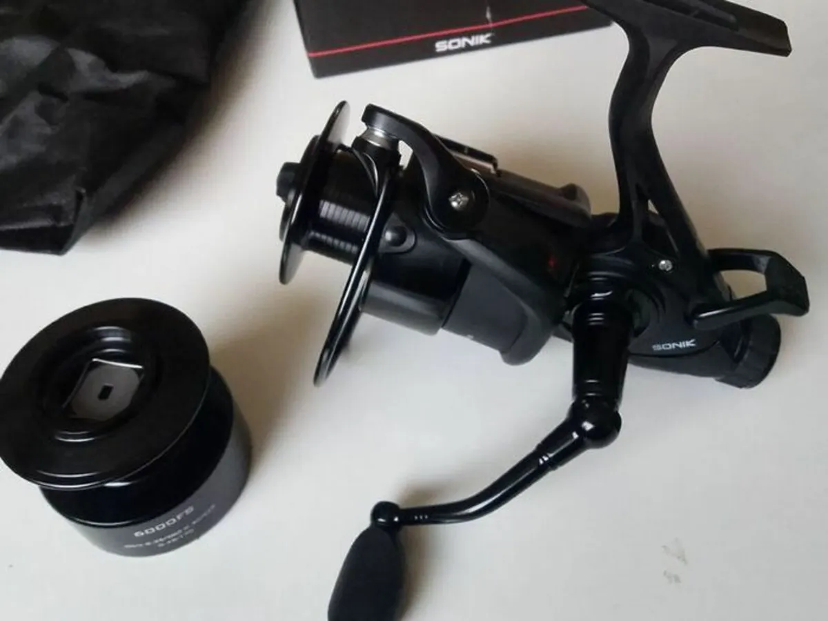 Sonik Vader X 6000FS Reel - Image 2