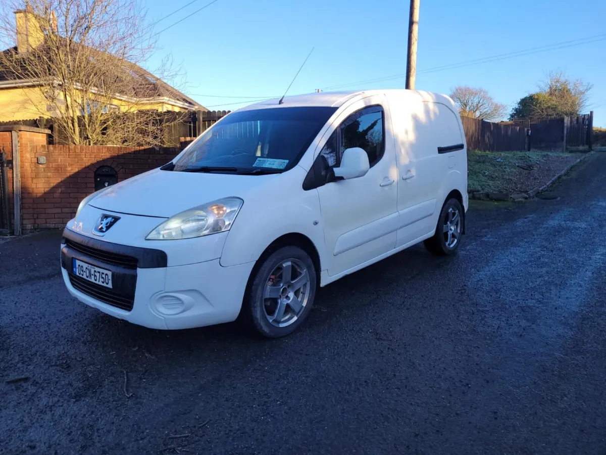 Peugeot Partner New Test 20-9-26 Taxed 04-26 - Image 2