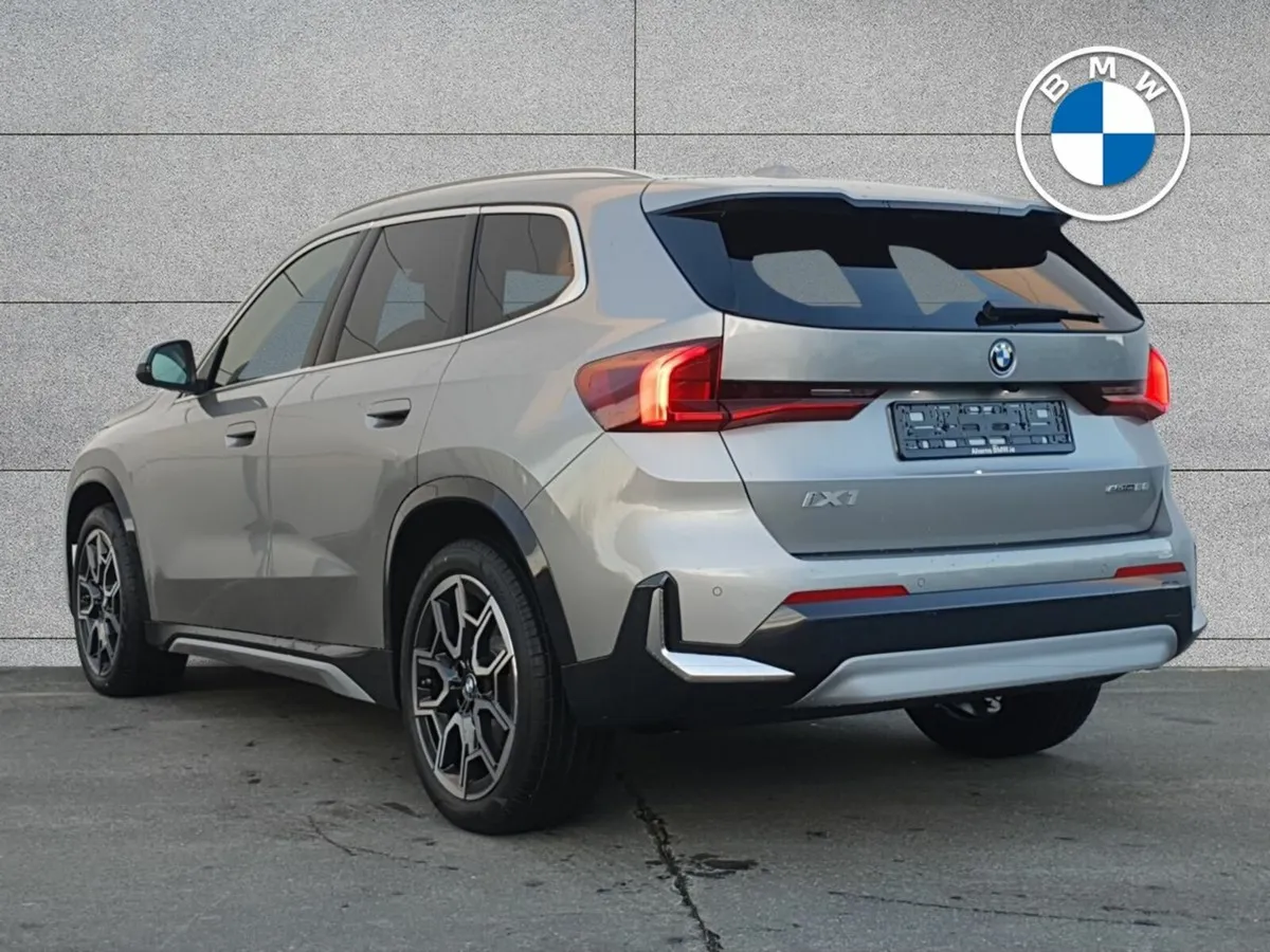 BMW iX1 eDrive20 xLine - Image 3