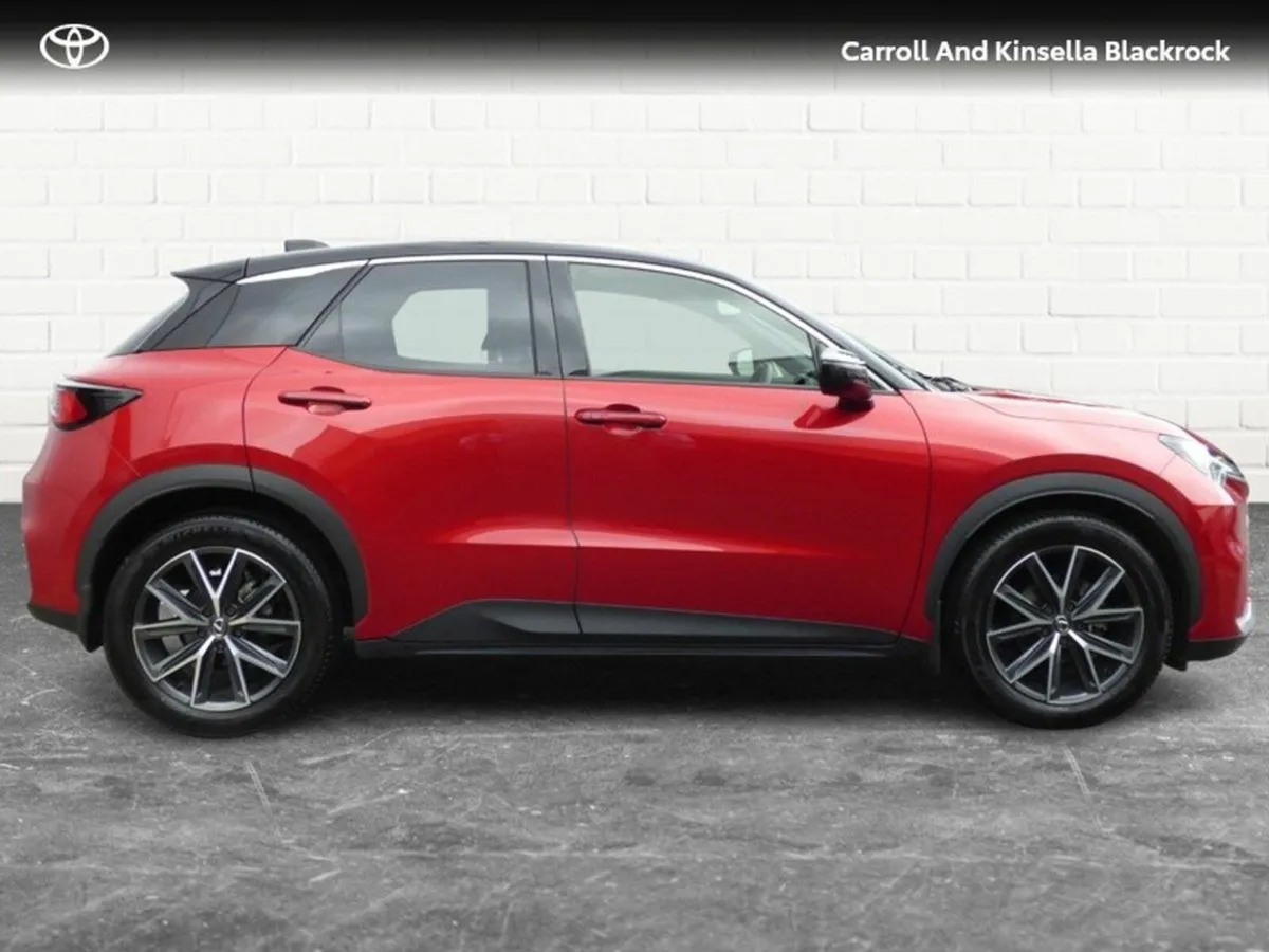 Lexus LBX Hybrid Emotion - Image 3