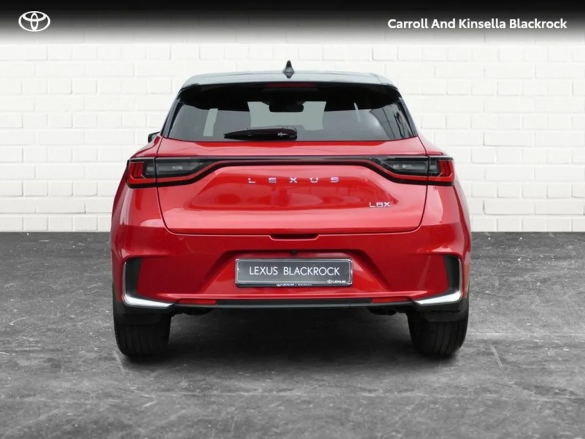 Lexus LBX Hybrid Emotion - Image 4