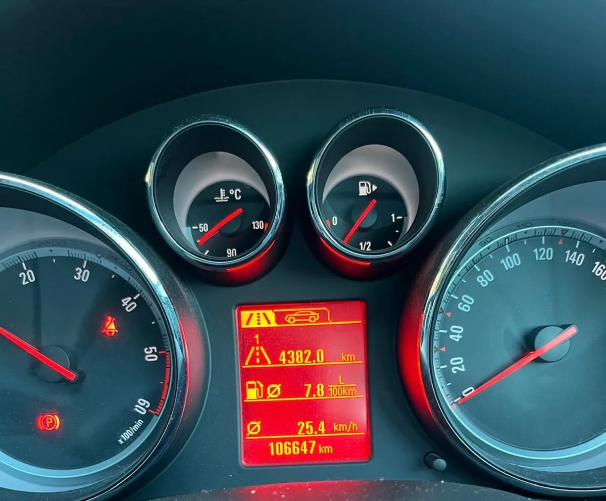 Opel Insignia - Image 3