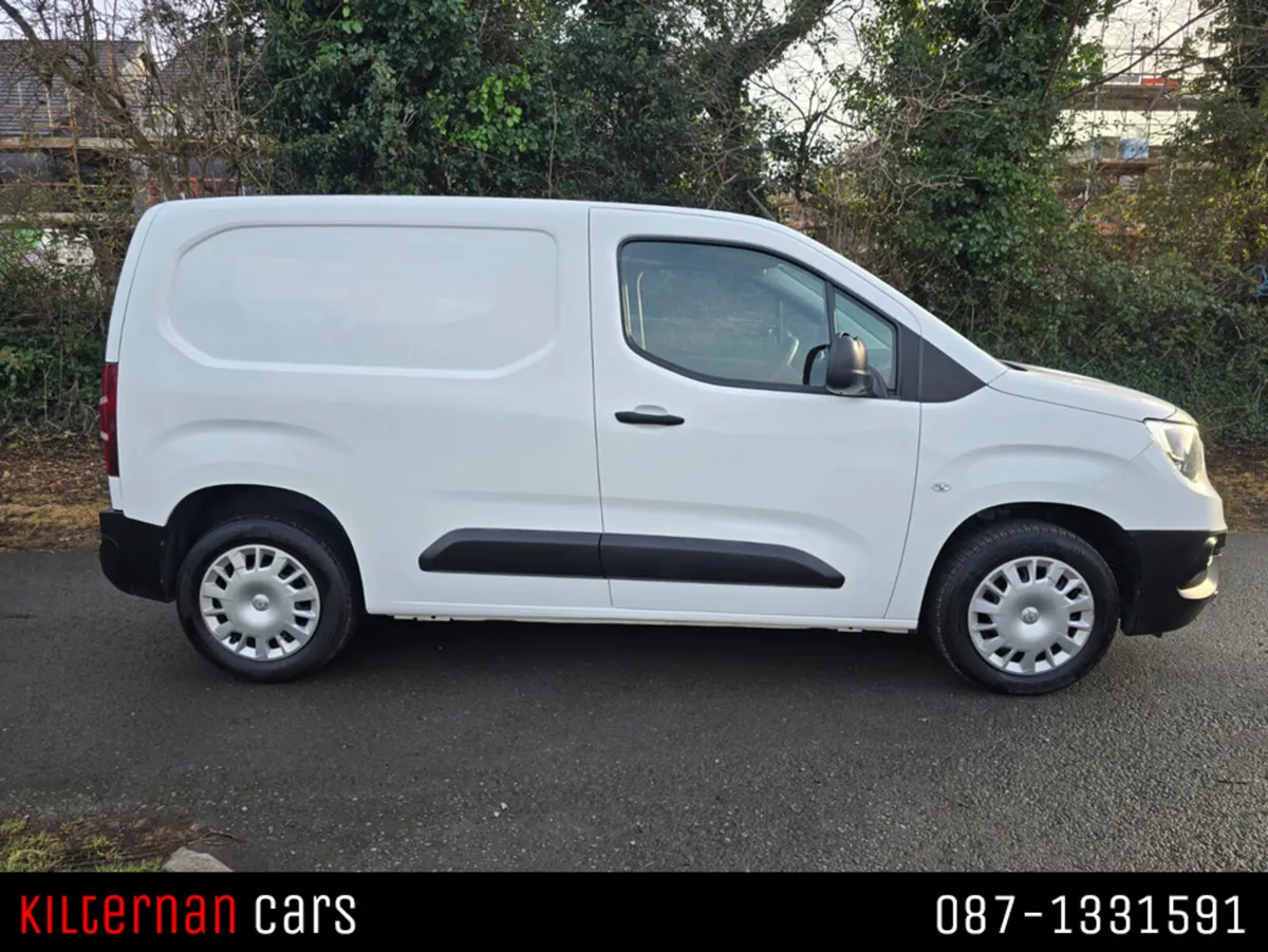 Opel Combo L1H1-1.5 100PS DIESEL 6SPEED MANUAL MY2 - Image 3