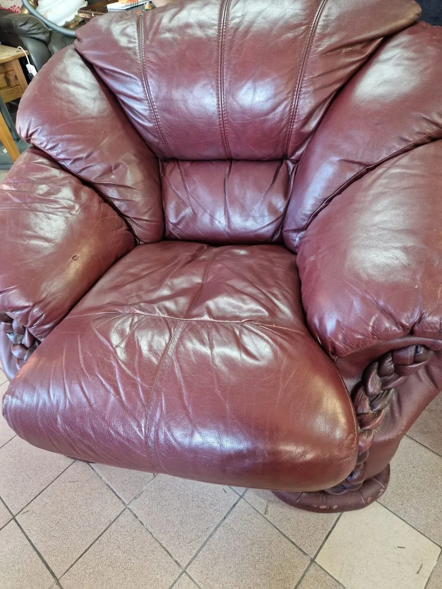 Sofa Set 3 seater  and 2 single chairs in wine  l - Image 2