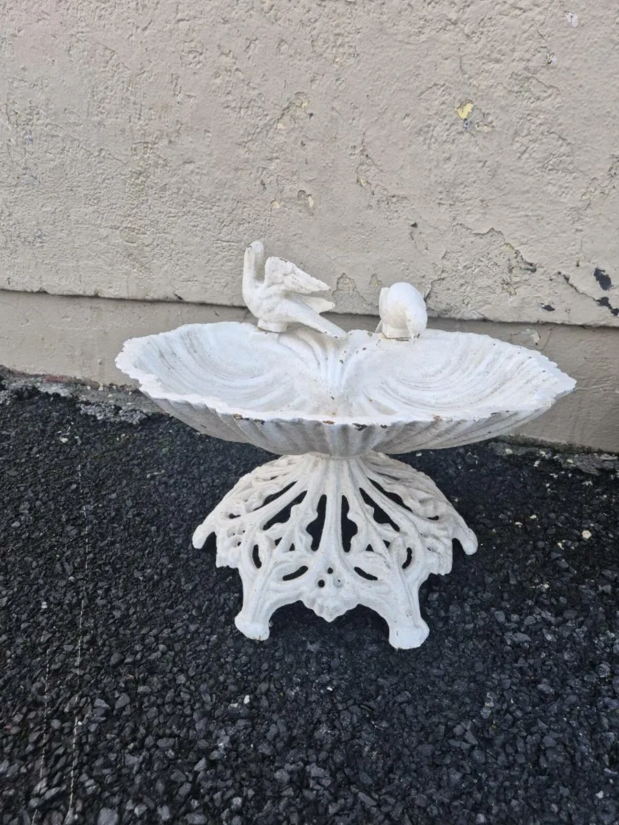 Water fountain - Image 1