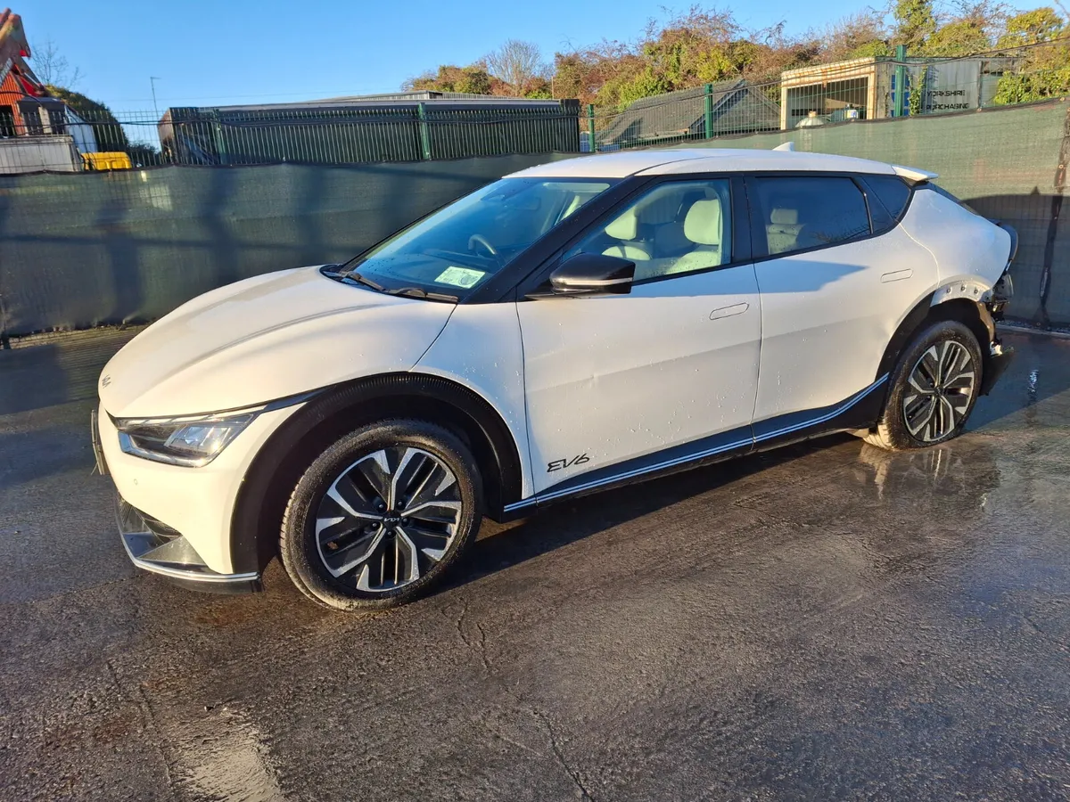 212 kia Ev6  Earth 84kw  230bhp  Automatic - Image 2