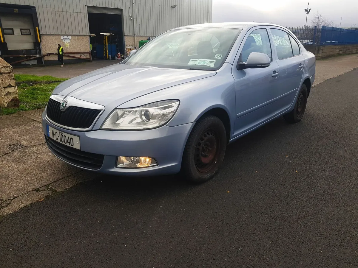 11 Skoda Octavia - Image 2