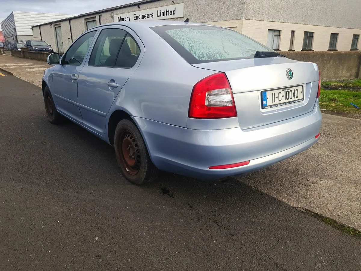 11 Skoda Octavia - Image 3