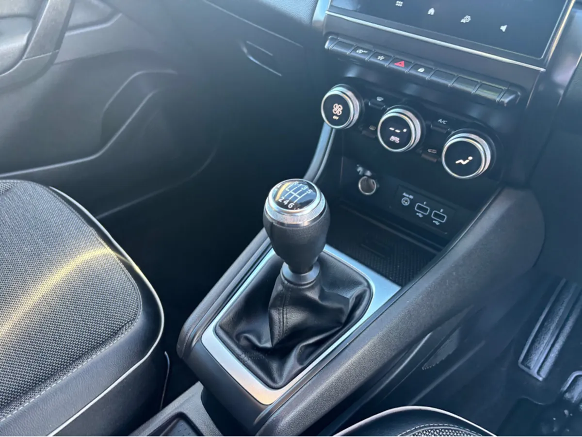 Renault Captur SE EDITION NAEB TCE 90 MANUAL Finan - Image 4