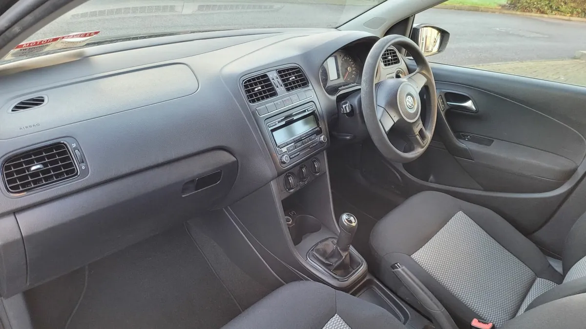 Volkswagen Polo 2010 - Image 4
