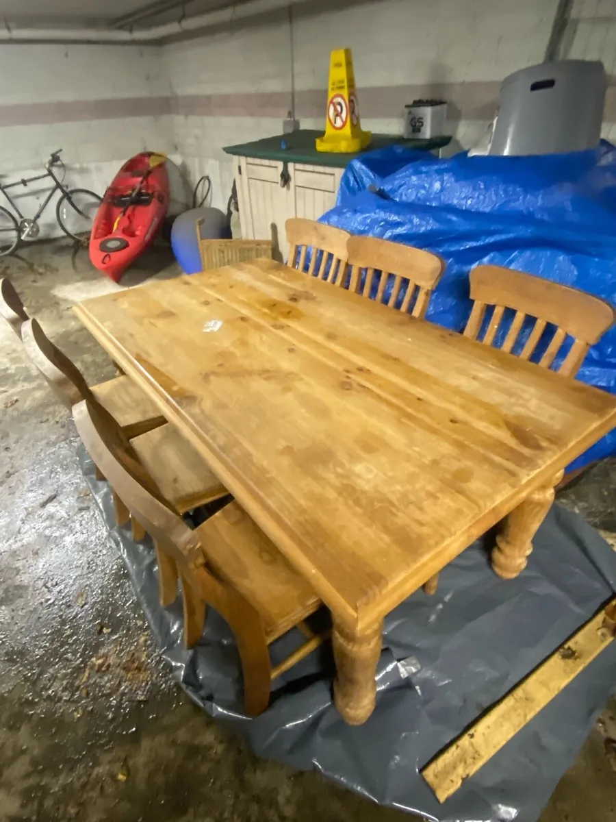 Wooden kitchen table - Image 1
