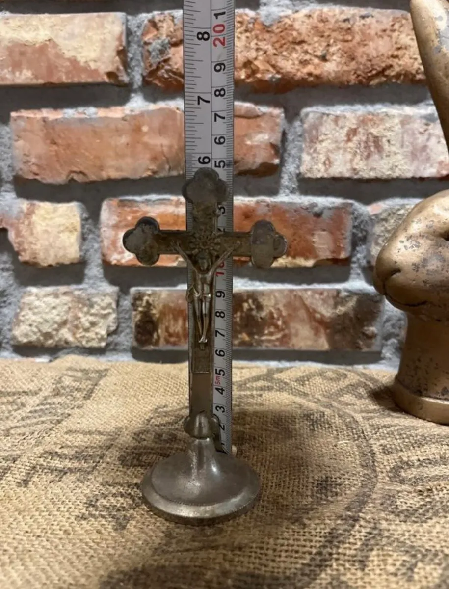Vintage Hoły cross - Image 3