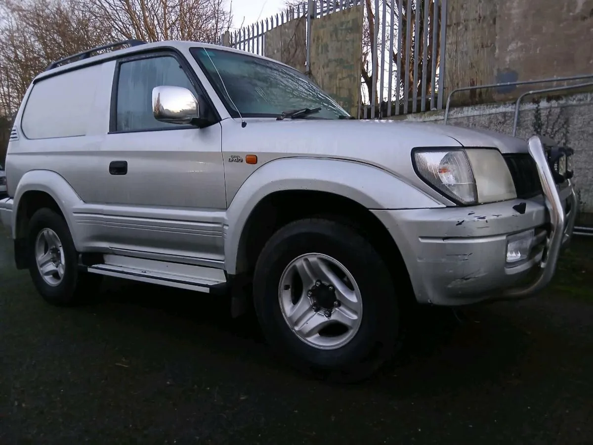 Toyota Land Cruiser 4250 - Image 1