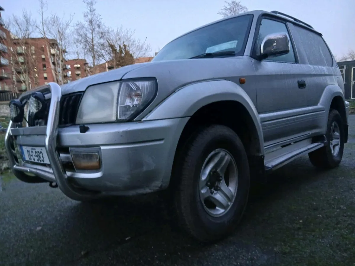 Toyota Land Cruiser 4250 - Image 2