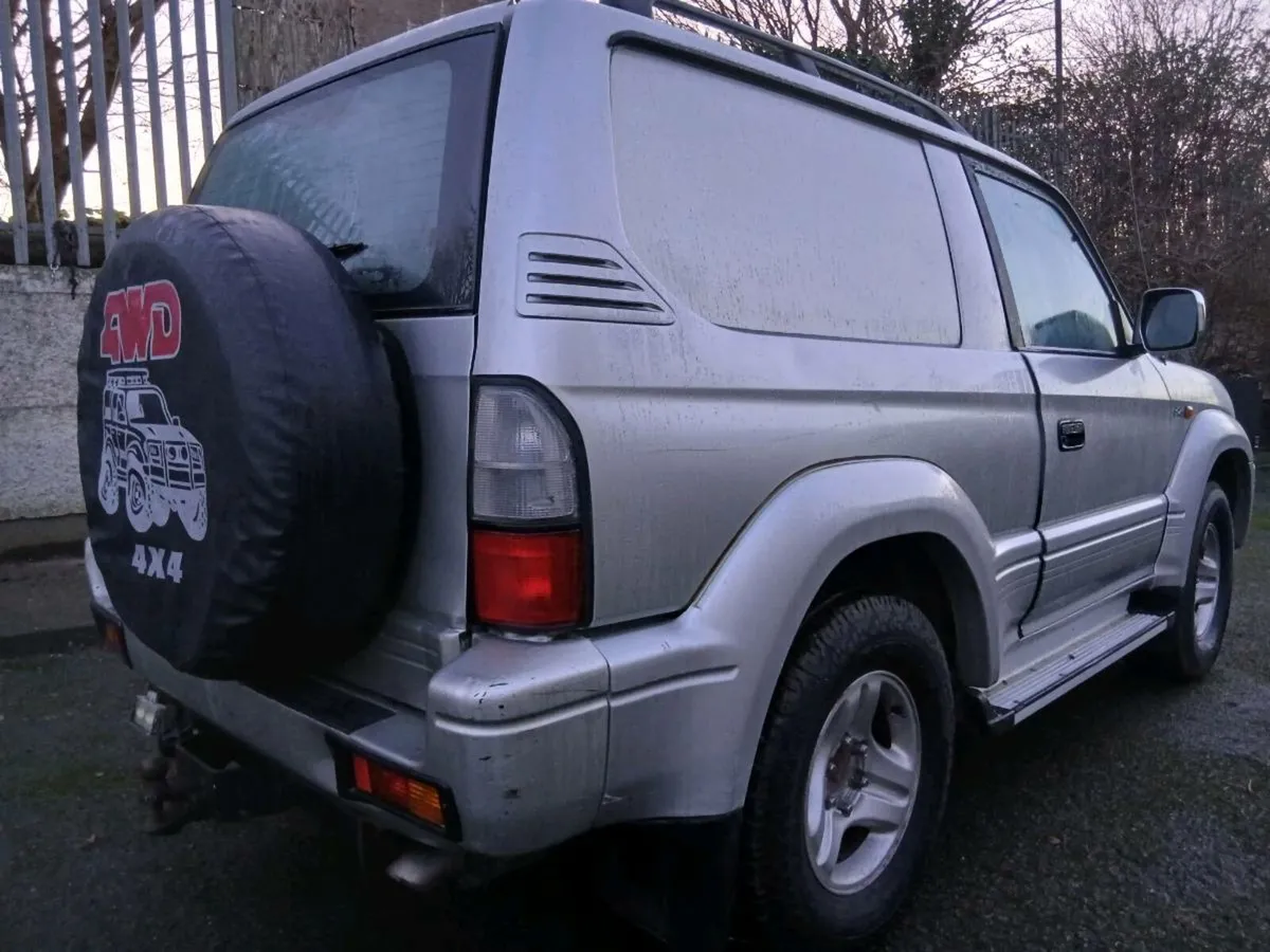 Toyota Land Cruiser 4250 - Image 4