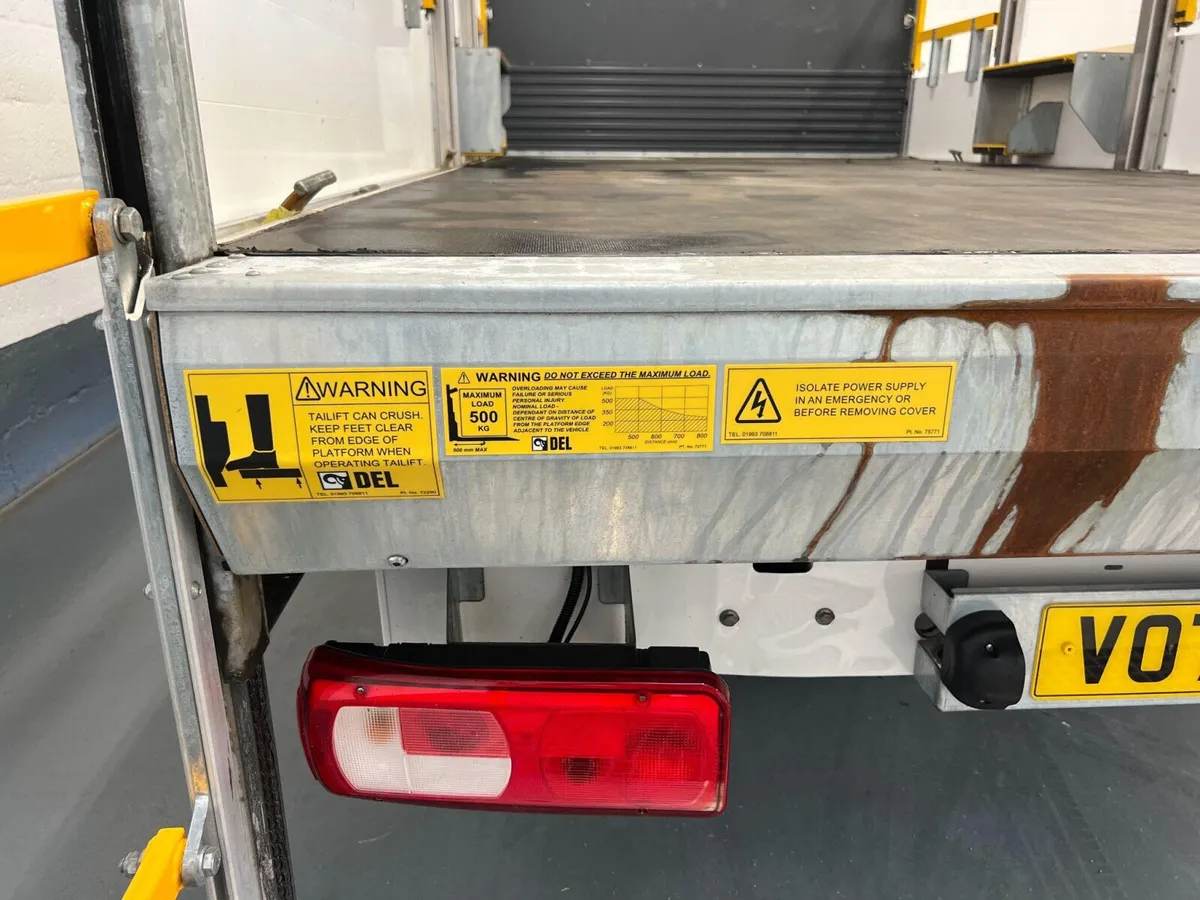 Volkswagen Crafter 2.0 TDI CR35 Startline Dropside - Image 3